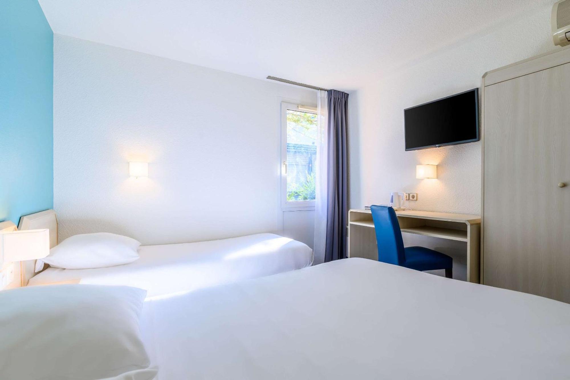 Comfort Hotel Orleans Saran Exterior photo
